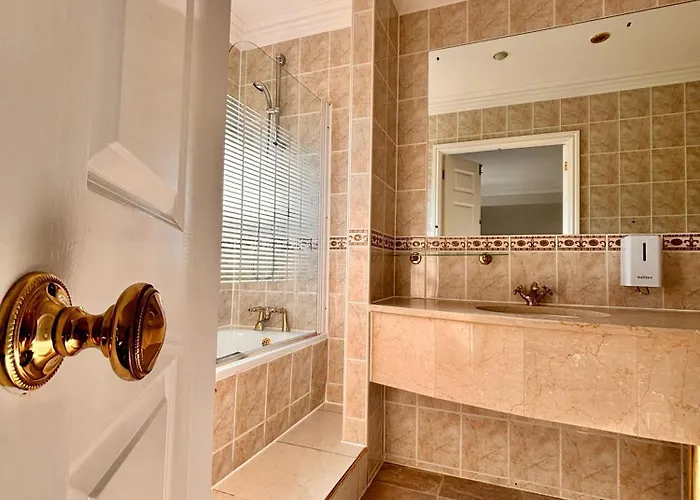 Hostel The Dawson - *