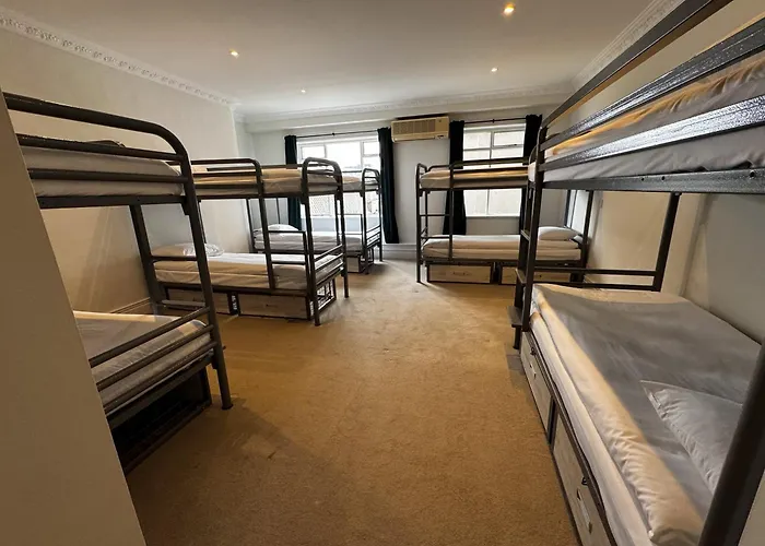 The Dawson - Hostel *